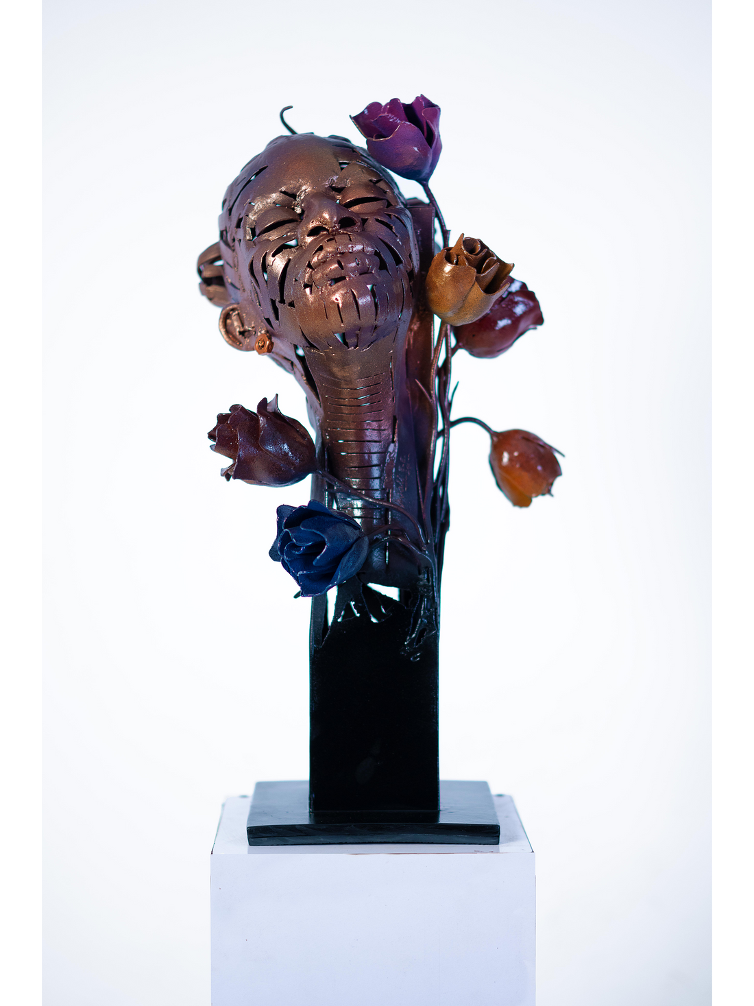 Bed Of Roses: Sculpture